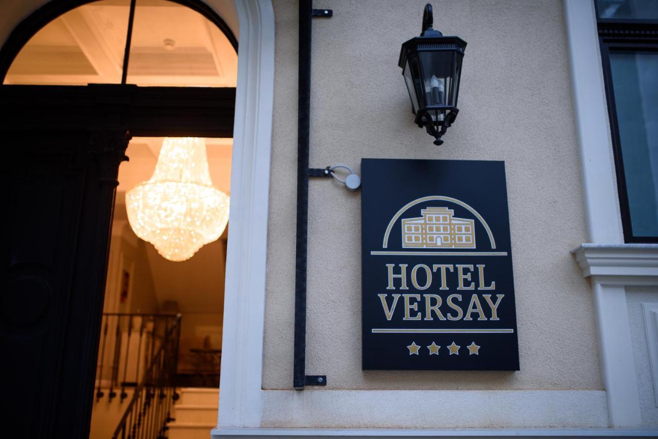 Hotel Versay Baile Herculane Exterior photo